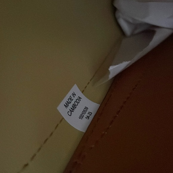 New✨ medium blake center zip tote - Picture 10 of 13